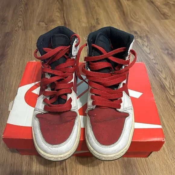 NIKE air jordan 1 retro carmine mid top shoes sneakers size 4.5Y