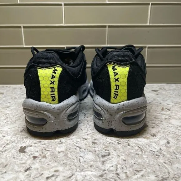 Nike Air Max Tailwind 4 Running Shoes