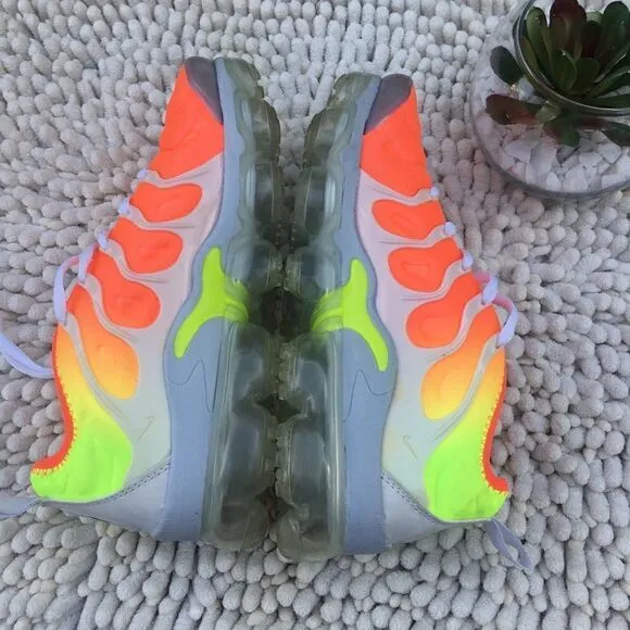 NIKE AIR VAPORMAX RUNNING SHOES 2017