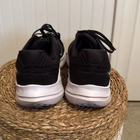 Nike Men's Quest 5 Road Running Shoe - 13 - Great Condition