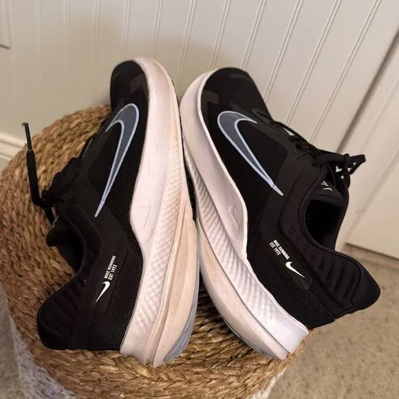 Nike Men's Quest 5 Road Running Shoe - 13 - Great Condition