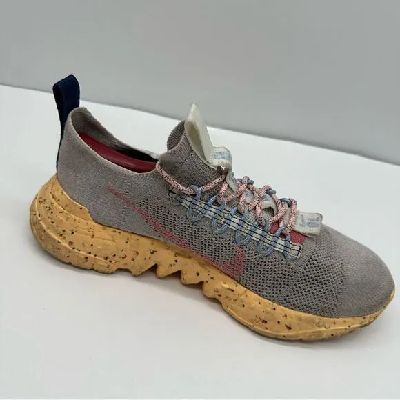 Nike Space Hippie 01 Mens 10 Melon Tint Flyknit Running Shoes Sneaker DJ3056-003