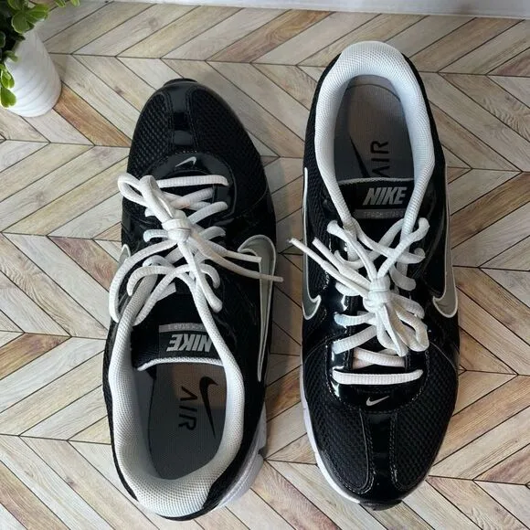 Nike | women black athletic sneakers air