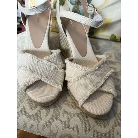 NWOB Aldo Women's Size EU 40 US 10 White Open Toe Wedge Shoes Crossover Strap
