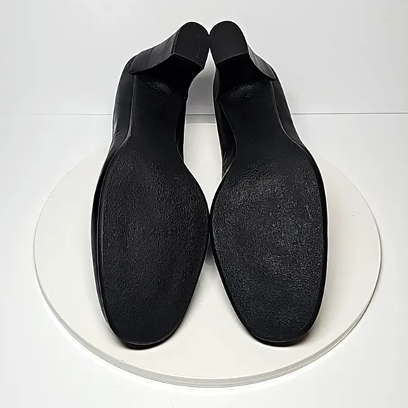 NWOT Franco Sarto Nolan Pump Loafer Shoes Block Heel Round Toe Slip-On Black 9.5