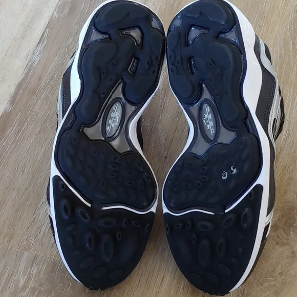 NWOT Nike Air Zoom Alpha 1996 Retro Running Shoes