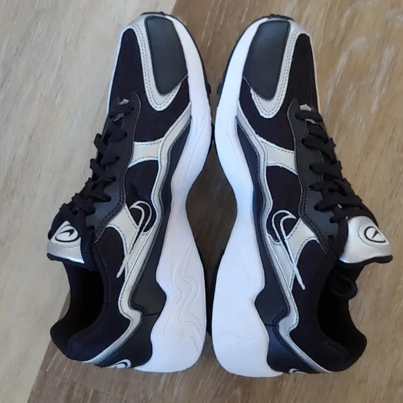 NWOT Nike Air Zoom Alpha 1996 Retro Running Shoes