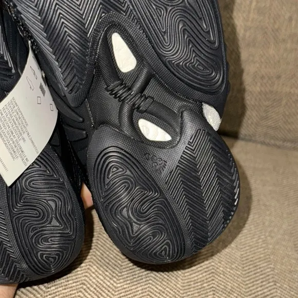 NWT Adidas Crazy BYW 2.0 Basketball Triple Black Sneakers/Shoes GX0043 Size 7
