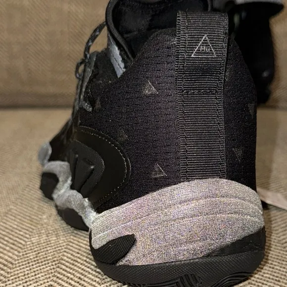 NWT Adidas Crazy BYW 2.0 Basketball Triple Black Sneakers/Shoes GX0043 Size 7
