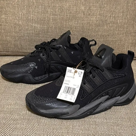 NWT Adidas Crazy BYW 2.0 Basketball Triple Black Sneakers/Shoes GX0043 Size 7