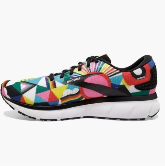 NWT brooks Womens Road-running Shoes Size 12.5