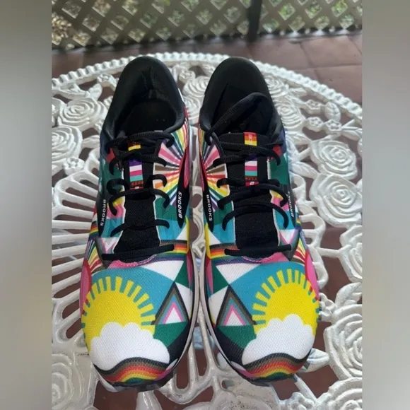 NWT brooks Womens Road-running Shoes Size 12.5