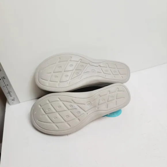 NWT Bzees Secret Peep Toe Nylon Vamp Slip-On Comfort Walking Shoes Size 10