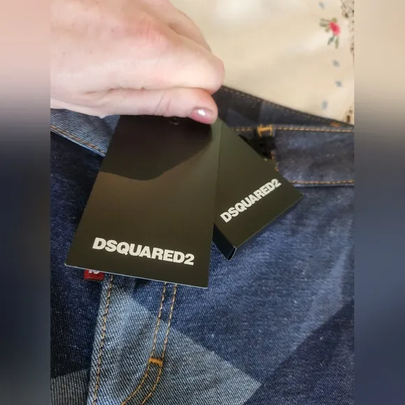 NWT DSquared2 Bell Bottom Patch Crop Jeans Blue Size 36