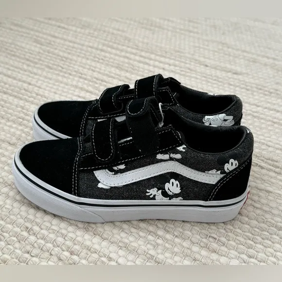 NWT VANS x Disney 100 Black &amp; White Mickey Mouse Shoes Sneakers - Boys Size 1