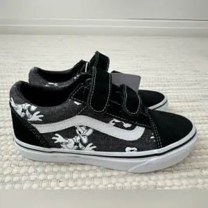 NWT VANS x Disney 100 Black &amp; White Mickey Mouse Shoes Sneakers - Boys Size 1