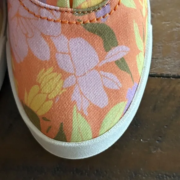 OLUKAI Kohu Coral Lei Hawaiian Floral Print Sneakers Drop-In Heel Shoes SZ 7 EUC