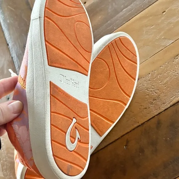 OLUKAI Kohu Coral Lei Hawaiian Floral Print Sneakers Drop-In Heel Shoes SZ 7 EUC
