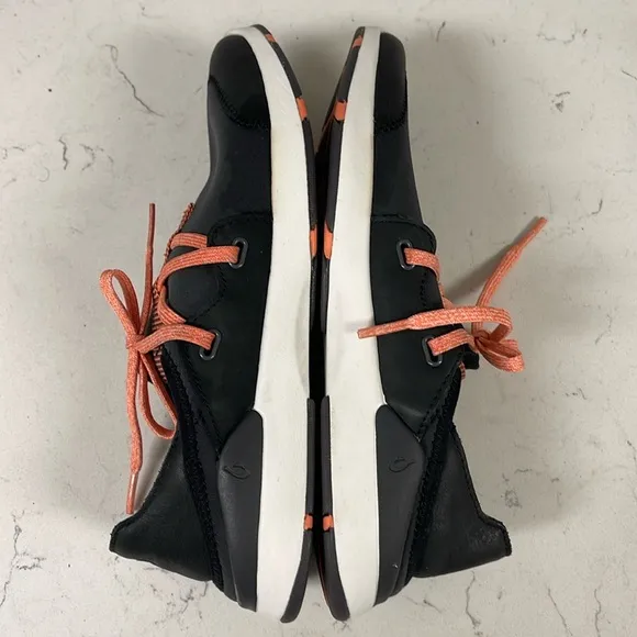 OLUKAI MIKI LI SHOES - WOMEN'S PAVEMENT/BLACK 8