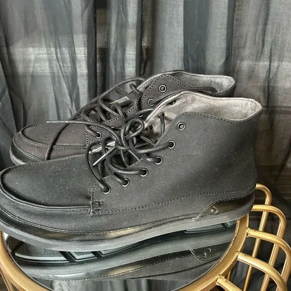 OluKai Nalukai Kapa Boot Black Canvas NEW