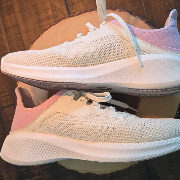 OLUKAI Sneakers Womens Size 8.5W White Pink Island Hopper Athletic Comfort Shoes