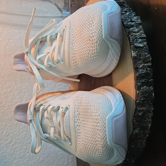 OLUKAI Sneakers Womens Size 8.5W White Pink Island Hopper Athletic Comfort Shoes