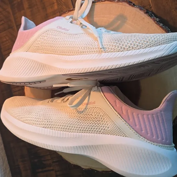 OLUKAI Sneakers Womens Size 8.5W White Pink Island Hopper Athletic Comfort Shoes