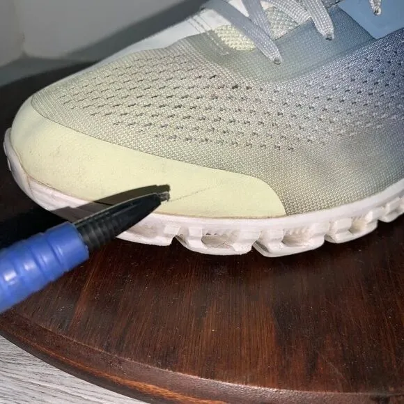 On Cloud Cloudflow Men's 7.5 Sneakers Shoes Dust Seeding Running Walking Comfort