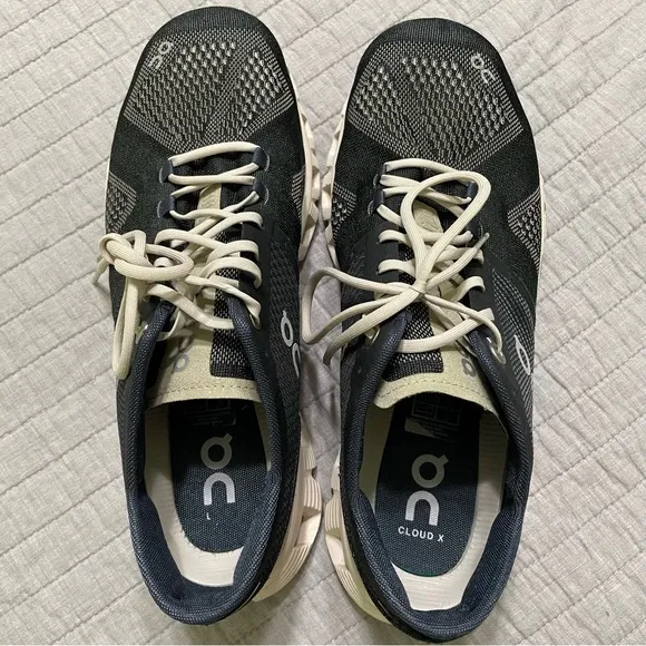 On Cloud X Helion Cloudtec Women’s 10 Black White Cream Shoes Running Athletic
