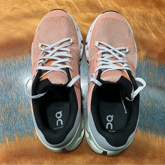 On Cloudflyer 4 Running Shoes Peach Aloe size 8.5 Sneakers