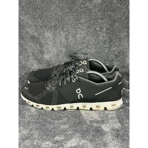 On Men’s Cloud, Black/White Running Shoe, Size 11