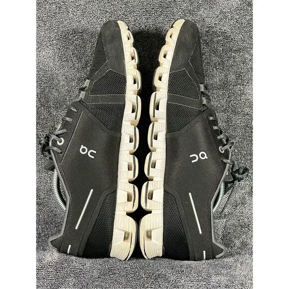On Men’s Cloud, Black/White Running Shoe, Size 11