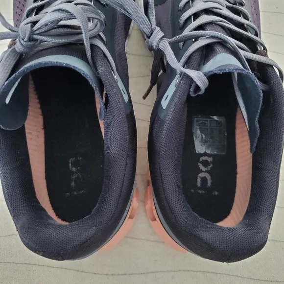 On Running Womens Cloudflow Running Training Shoes Gray Rock Rose Size 10