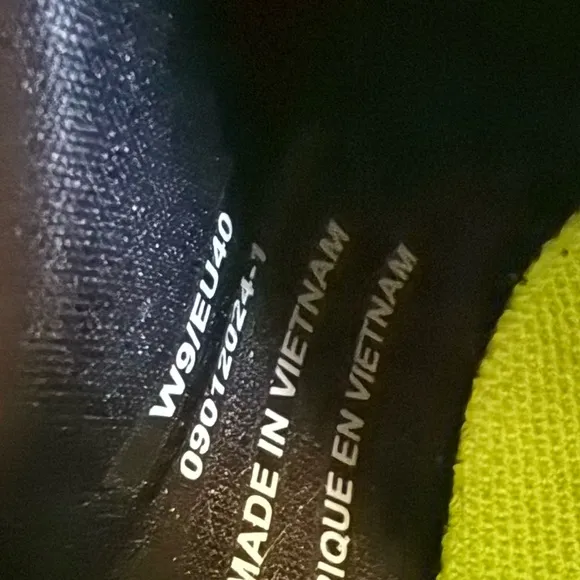 OOFOS Oomy Stride Shoes