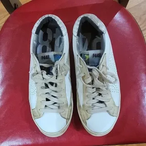 P448. SNEAKERS