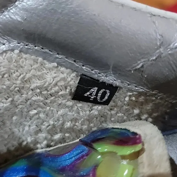 P448. SNEAKERS