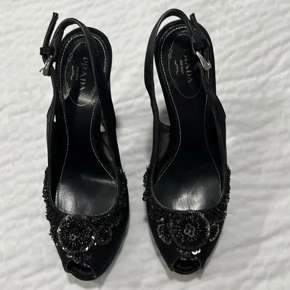Prada shoes size 35 1/2 peel toe