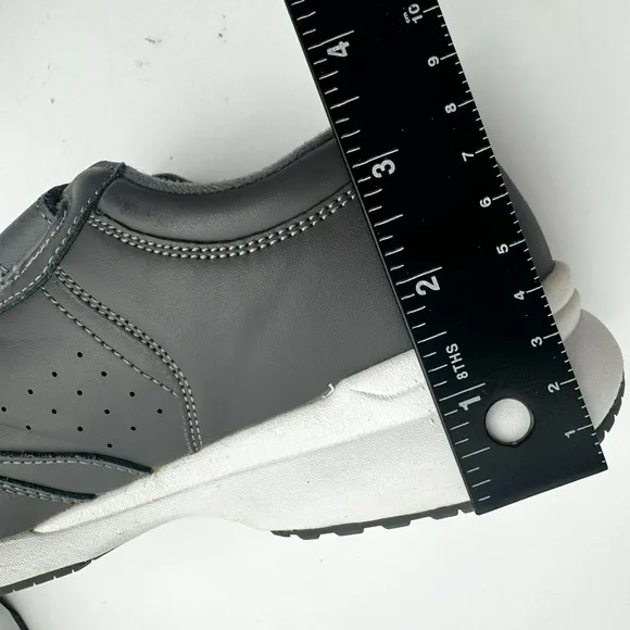 PROPET Men's 7.5 M Gray LifeWalker Orthopedic Diabetic Leather Sneakers Shoes