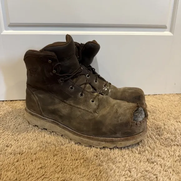 RED WING 2443 Size 9EE Safety Toe Waterproof Men's Work Boots