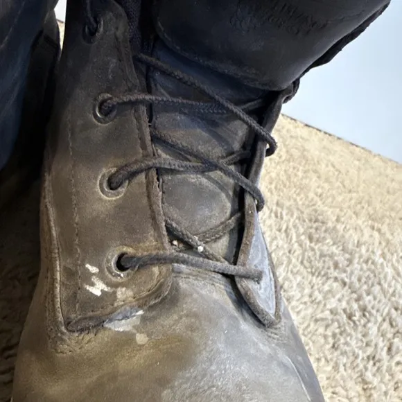 RED WING 2443 Size 9EE Safety Toe Waterproof Men's Work Boots