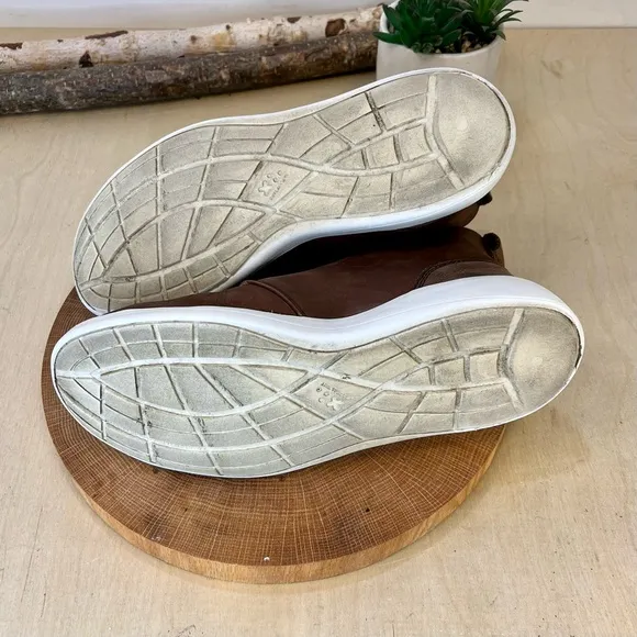 Red Wing Shoes | Women's Steel Toe High Tops ASTM F2413-18 Size 9.5D