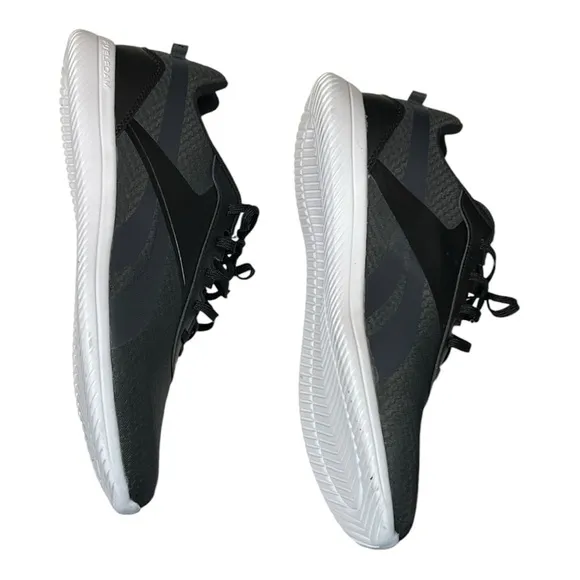 Reebok Stridium 2 Core Walking Shoes Black/Cold Grey 7/Ftwr White Sneakers 10.5