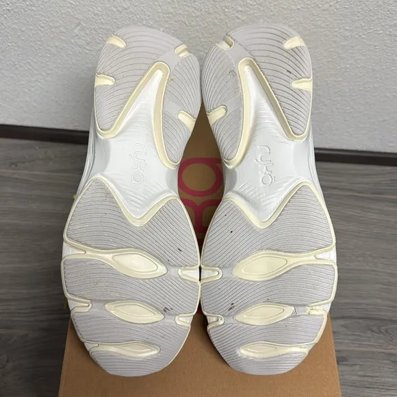 Ryka Devotion X Walking Sneaker In Verdantyel (WIDE)