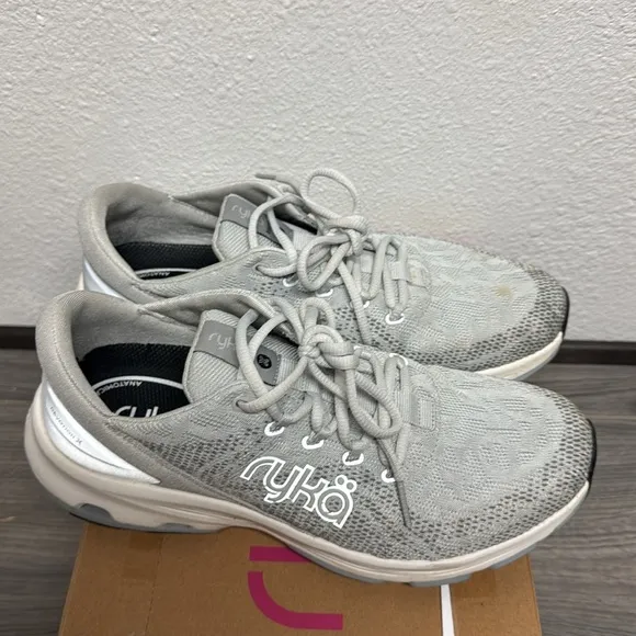 Ryka Devotion X Walking Sneaker (WIDE) (FLOOR SAMPLE)