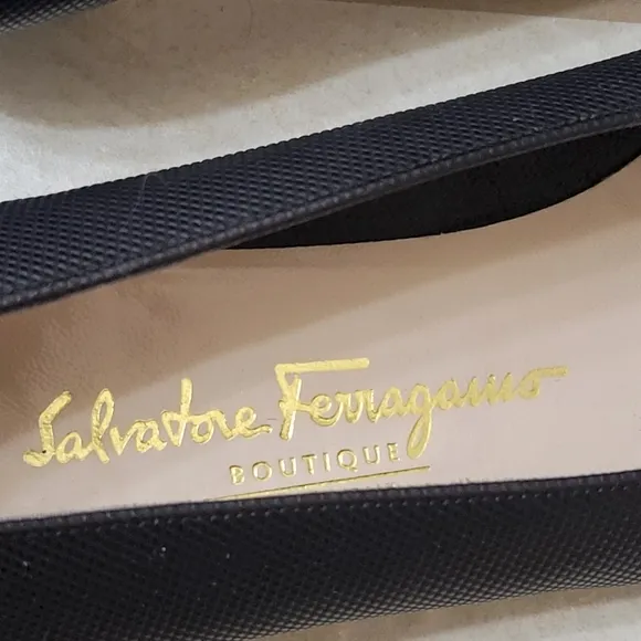 Salvatore Ferragamo Boutique  Black Patent  Leather Toe Bow Block Heels.