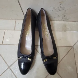 Salvatore Ferragamo Boutique  Black Patent  Leather Toe Bow Block Heels.