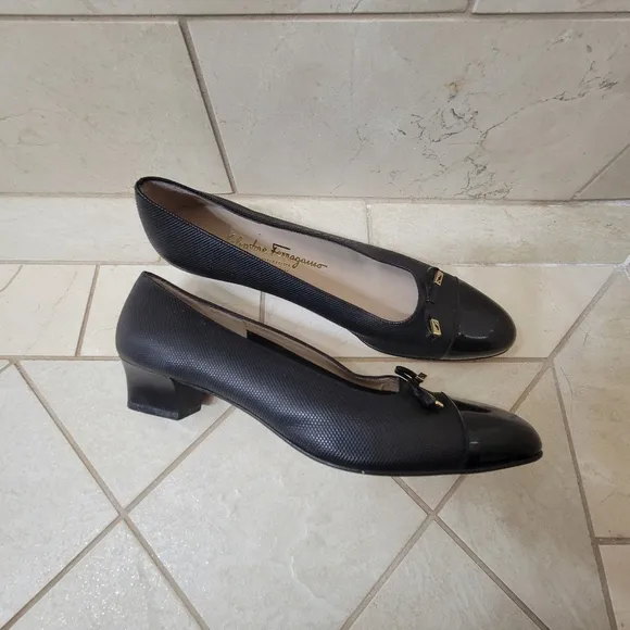 Salvatore Ferragamo Boutique  Black Patent  Leather Toe Bow Block Heels.