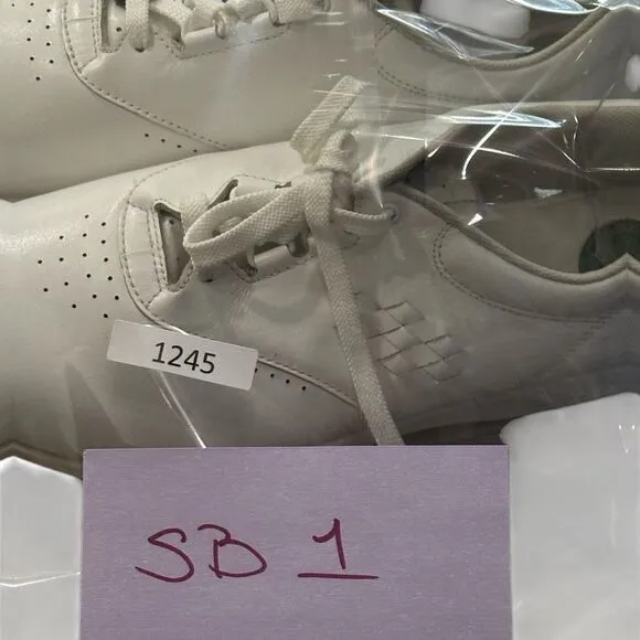 SAS Free Time White “Nurse Shoes” Sz 10