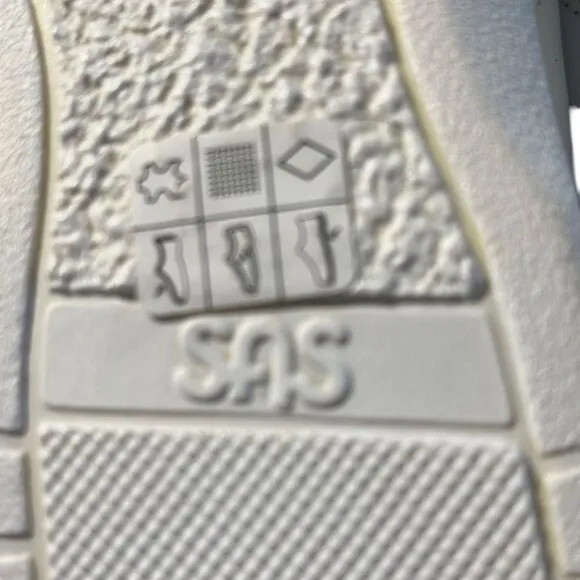 SAS Free Time White “Nurse Shoes” Sz 10