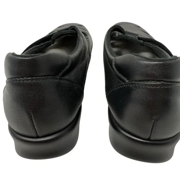 SAS Roamer Women’s Size 6.5 M Work Comfort Shoes Black Leather New